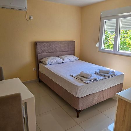 Apartman Tolosi Podgorica Eksteriør billede