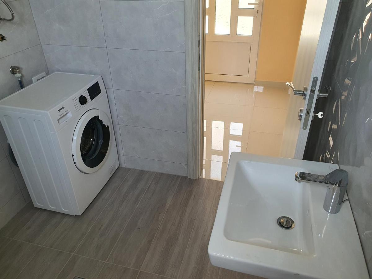 Apartman Tolosi Podgorica Eksteriør billede