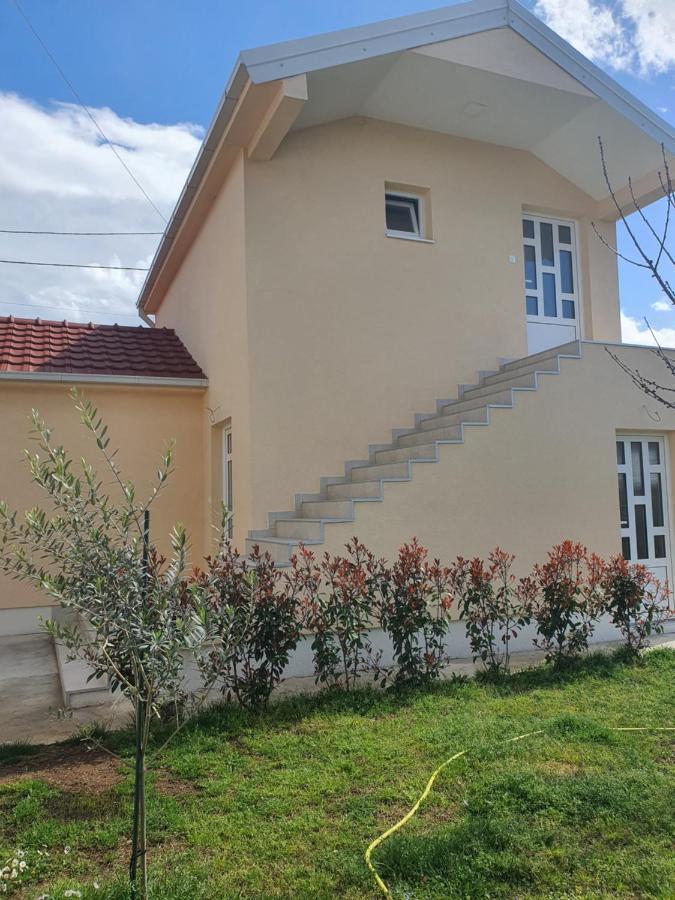 Apartman Tolosi Podgorica Eksteriør billede