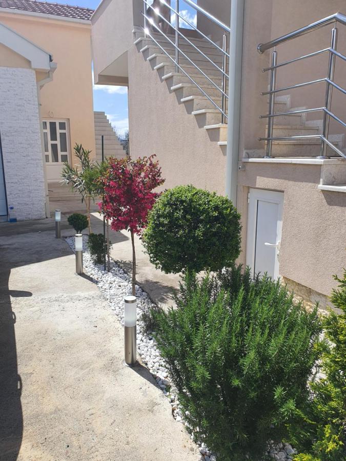 Apartman Tolosi Podgorica Eksteriør billede