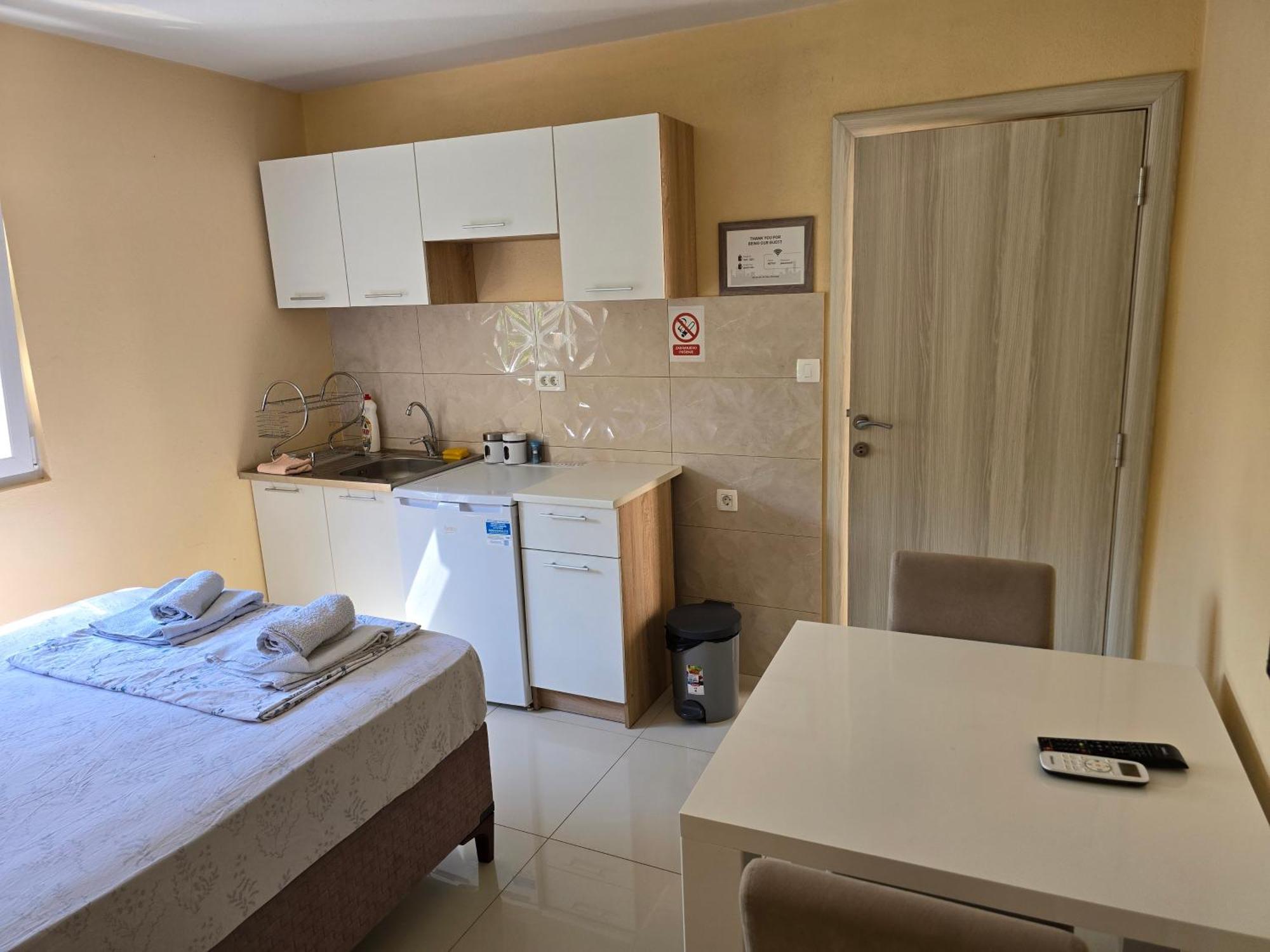 Apartman Tolosi Podgorica Eksteriør billede